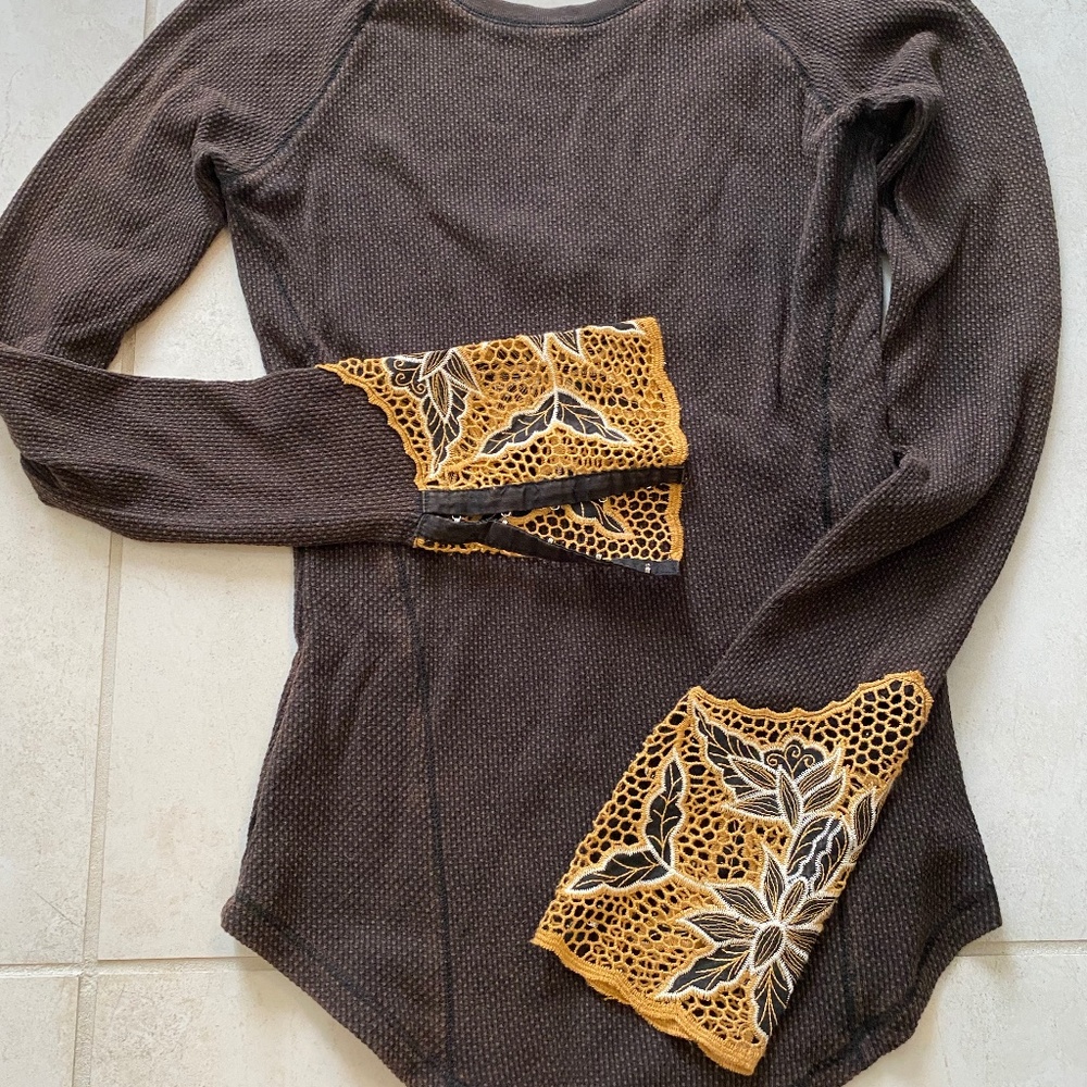 Free People - spectacular sleeves :)
